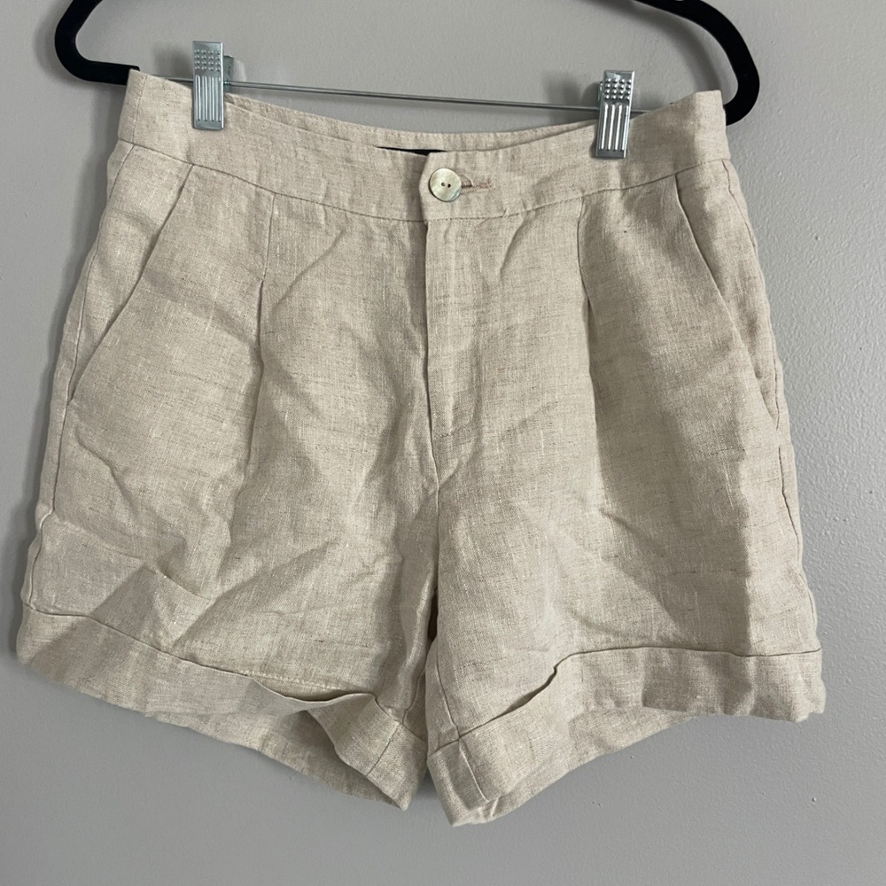 Karen Kane Cream High-Rise Linen Blend Shorts